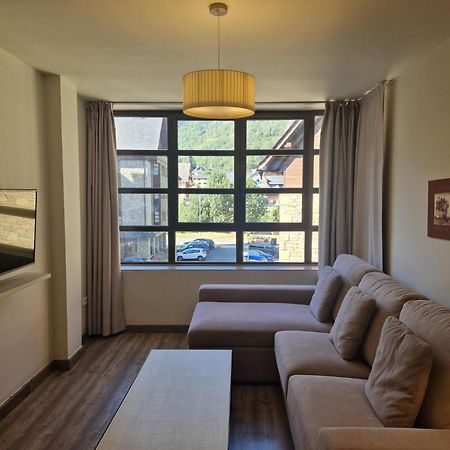 Eth Palai Aparthotel Веля Екстериор снимка